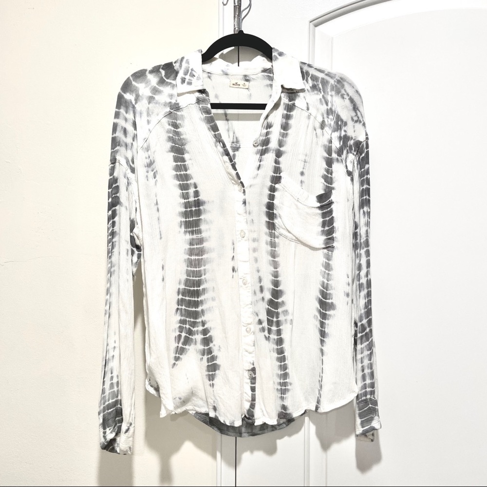 Hollister Tie die shirt XS